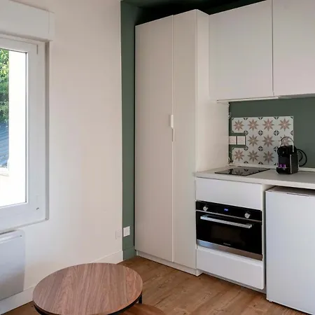 Campus 1 Parking Gratuit Апартаменты *